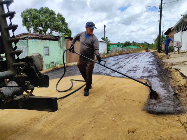 Prefeitura de Alhandra avança na pavimentação de ruas, em TSD, com recursos próprios no Bairro Bela Vista, Novo Monte e Belo Jardim