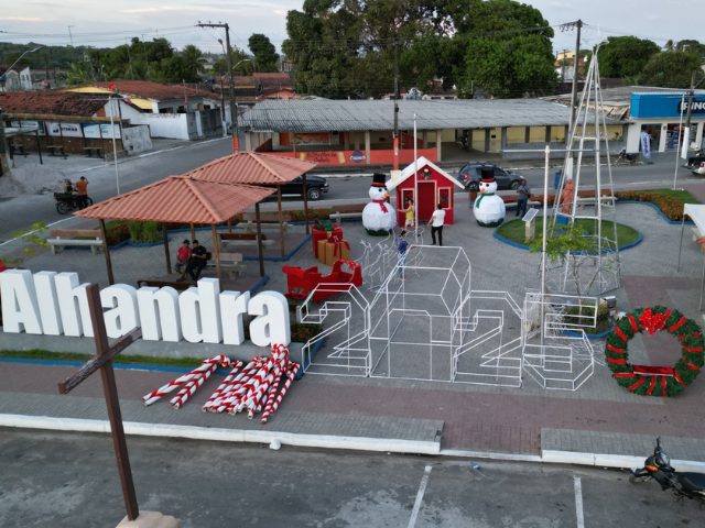 Últimos preparativos: Alhandra celebra o espírito natalino com o acender das luzes de Natal neste sábado, dia 7 de dezembro