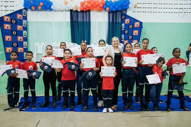 Alhandra realiza formatura do Projeto SAMUZINHO e forma novos multiplicadores de primeiros socorros 