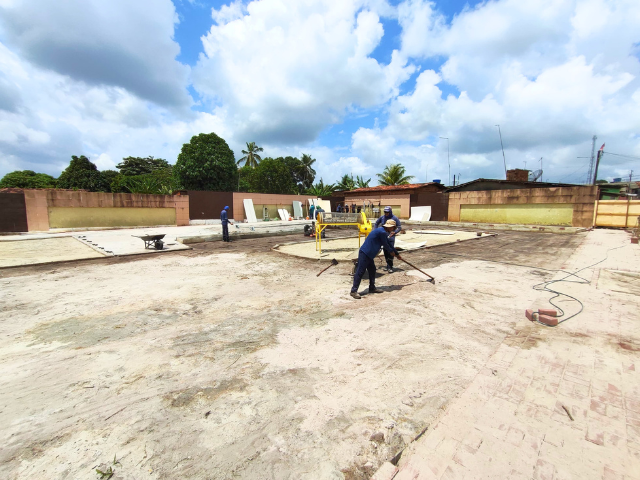 Obra na Praça São Sebastião, em Alhandra, avança e já está com 50% dos serviços concluídos