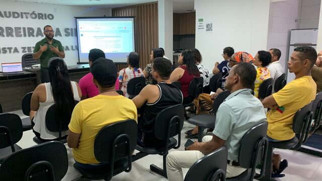 Alhandra sedia Consulta Pública da Política Nacional Aldir Blanc com foco na valorização da cultura local