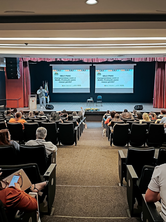 Alhandra participa de capacitação do FNAS e reforça compromisso com gestão qualificada na assistência social