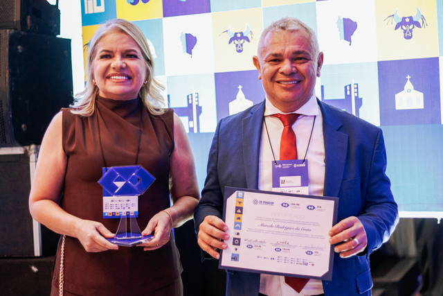 Alhandra é reconhecida como referência em gestão pública na Paraíba e conquista Prêmio de Excelência Administrativa 