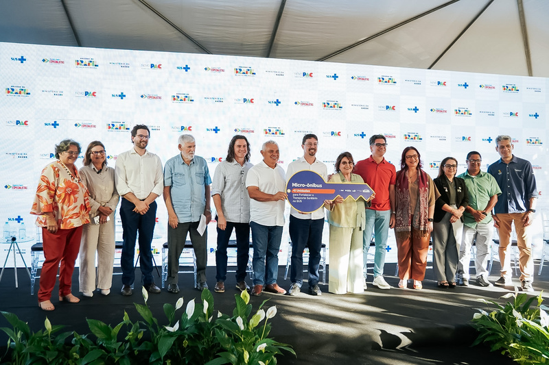 Parceria entre Governo Federal e Prefeitura de Alhandra garante entrega de micro-ônibus e amplia transporte de pacientes